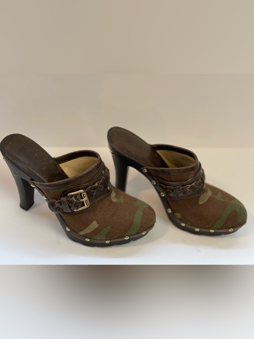 Michael Kors Camo Studded Platform Mule Clogs Heels Brown Size 6.5